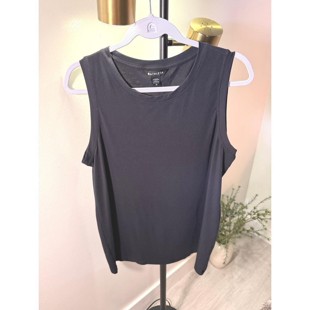Athleta‎ tee nwot black MED basics layering cooling gym comfort tank easy wear